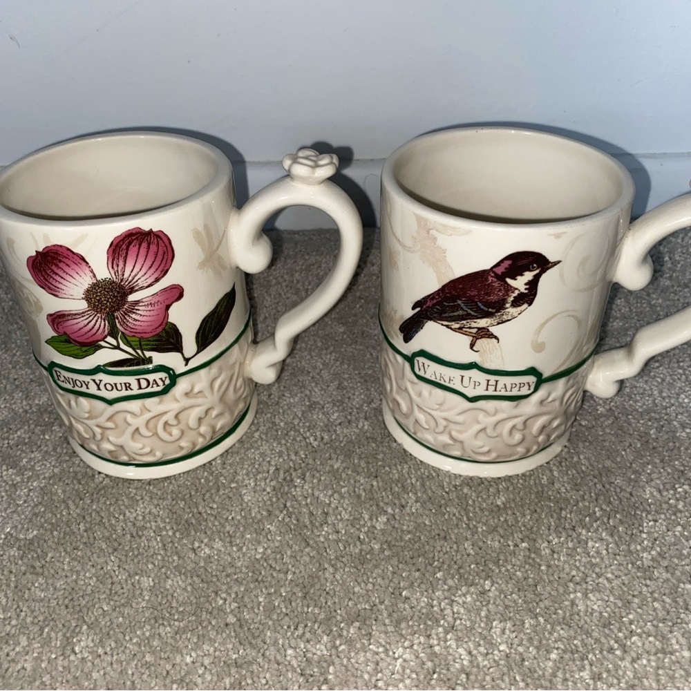 Grasslands Road Coffee Mug Set (2) Wake Up Happy Enjoy your Day Floral Bird